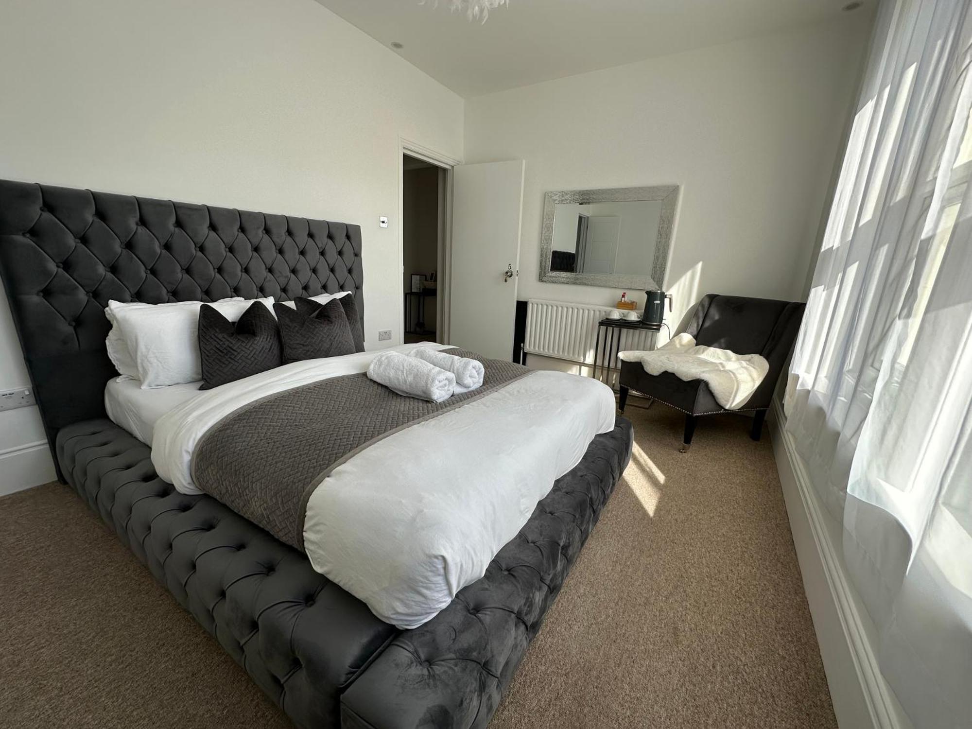 Проживание в семье Seaside 5 Min From Ensuite Parking *