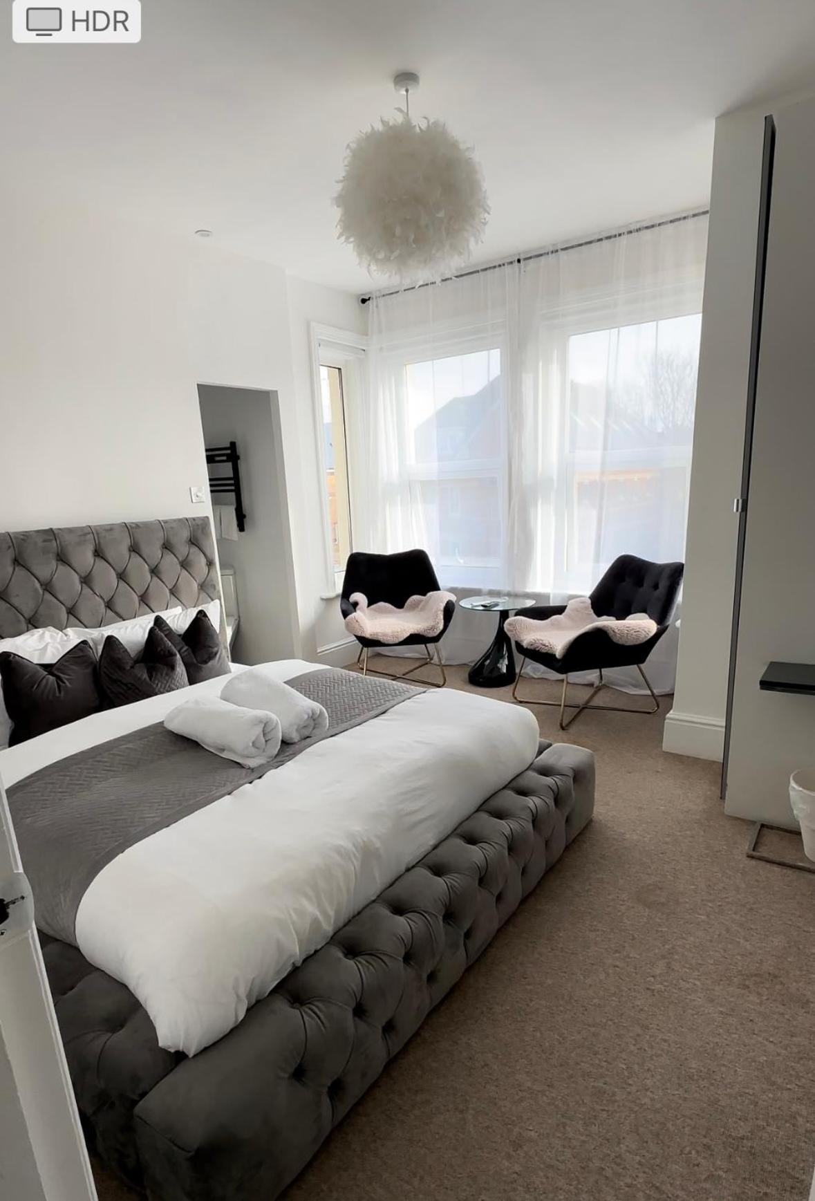 Seaside 5 Min From Ensuite Parking Борнмут