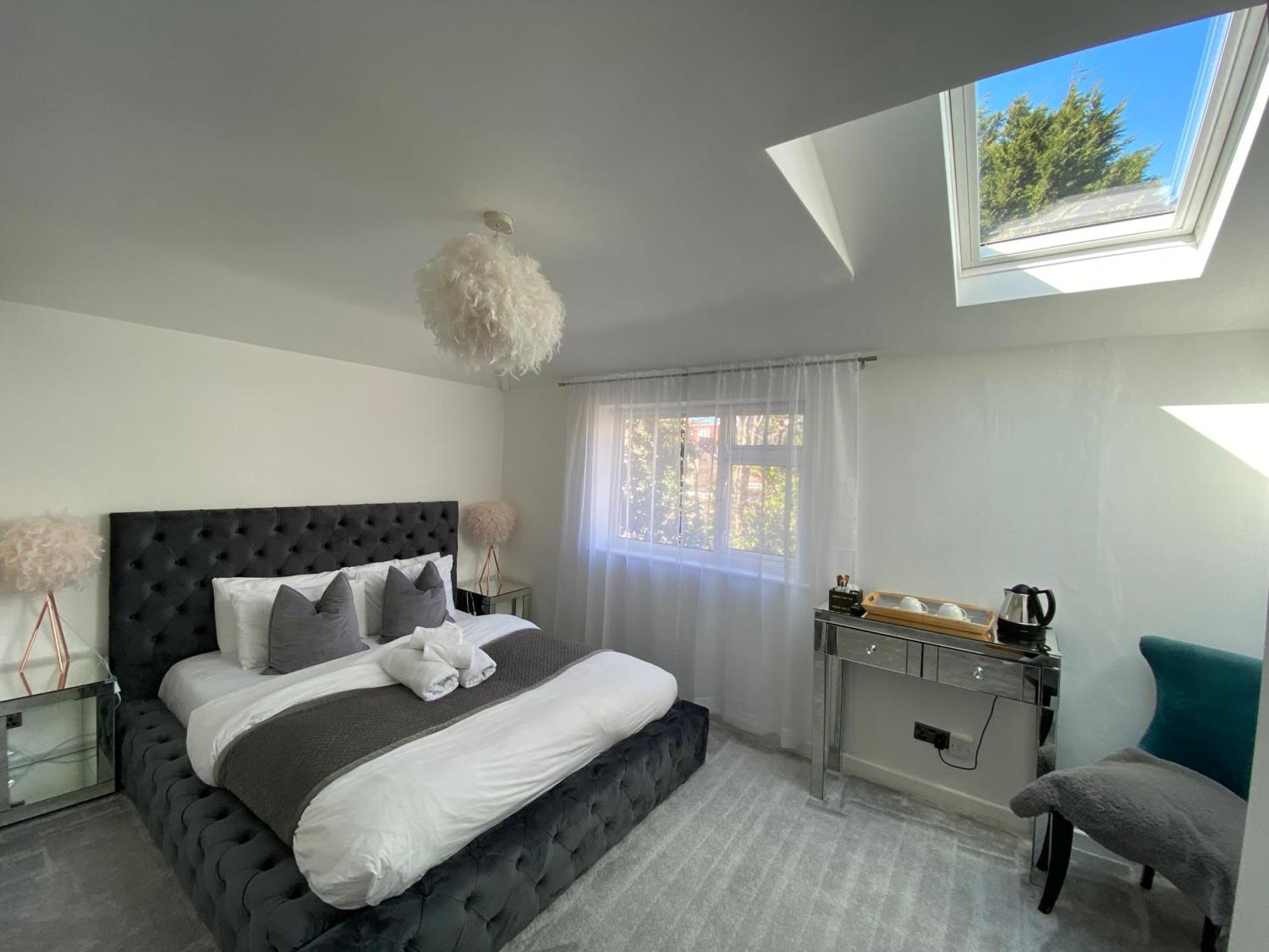 Seaside 5 Min From Ensuite Parking * Борнмут
