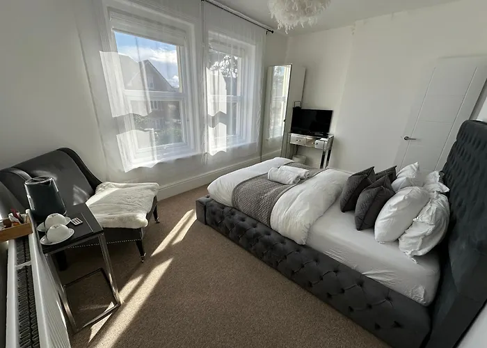 Seaside 5 Min From Beach Ensuite Room Parking
